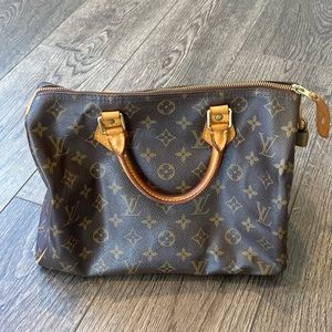 AUTHENTIC Louis Vuitton Speedy 30 Monogram
